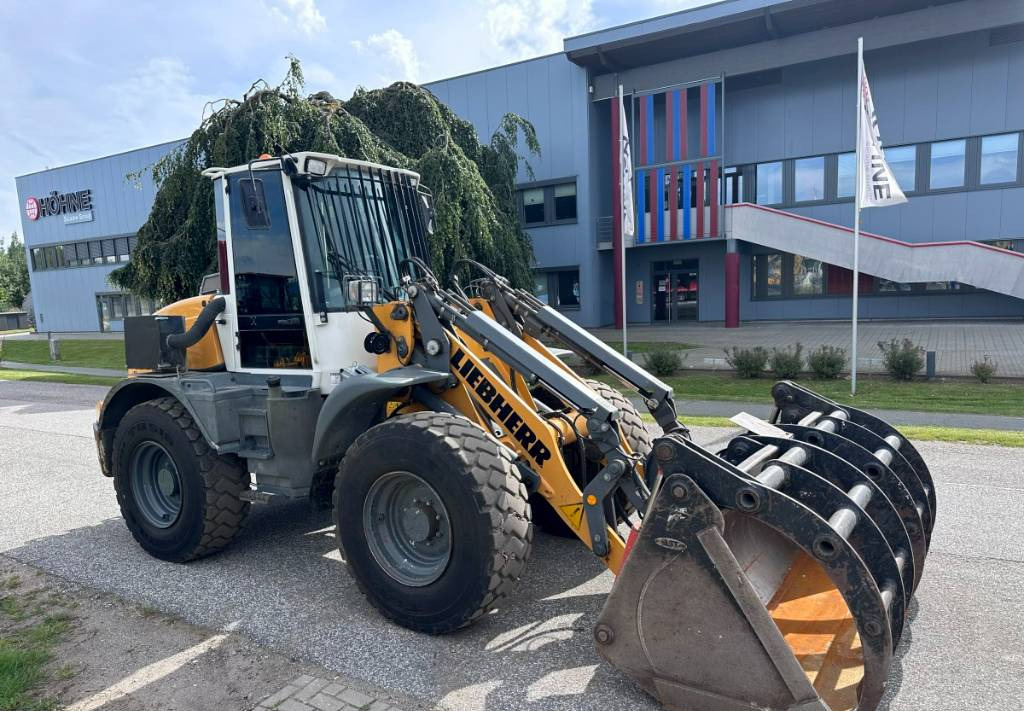 Liebherr L 514 Stereo +30 Kmh Klima 3er Kreis Greifschaufel - Натоварувач на тркала: слика 4 Liebherr L 514 Stereo +30 Kmh Klima 3er Kreis Greifschaufel - Натоварувач на тркала: слика 4