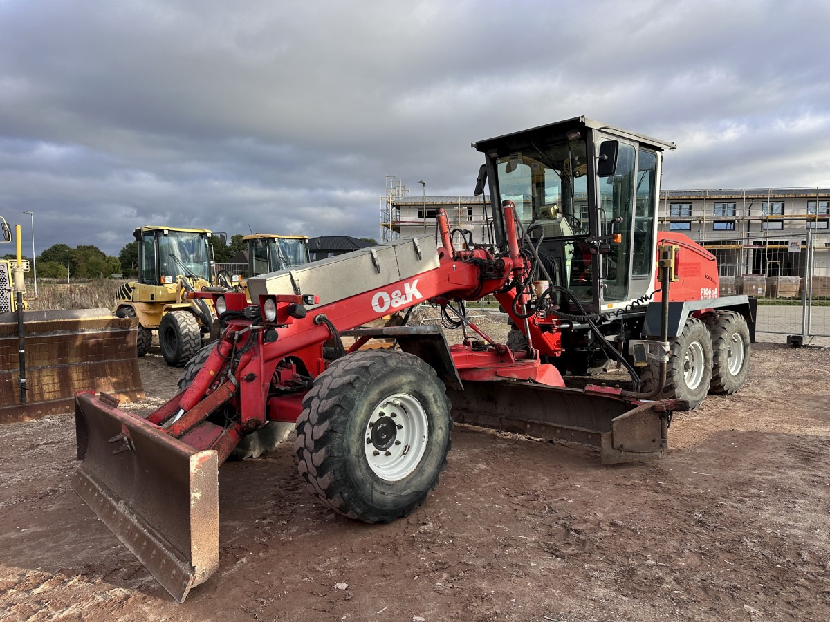 O&K F 106.5 - 6x6 Laser Topcon- Klima Cummins 6 Zyl. - Порамнувач: слика 3 O&K F 106.5 - 6x6 Laser Topcon- Klima Cummins 6 Zyl. - Порамнувач: слика 3