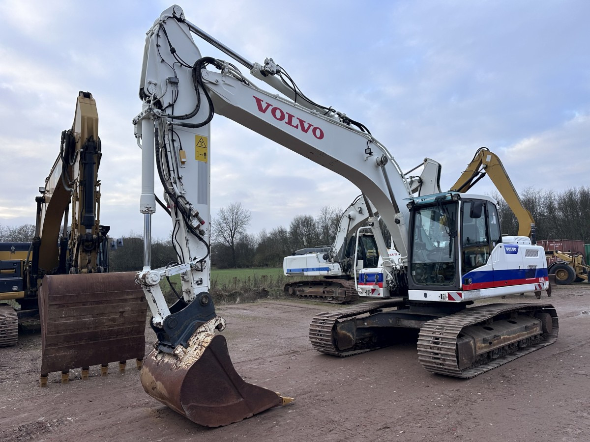 VOLVO EC 220 DL German machine! - Багер: слика 3 VOLVO EC 220 DL German machine! - Багер: слика 3