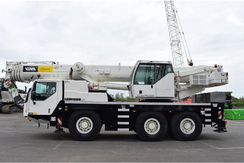 Liebherr LTM1055-3.2 - Кран за секакви терени: слика 1 Liebherr LTM1055-3.2 - Кран за секакви терени: слика 1