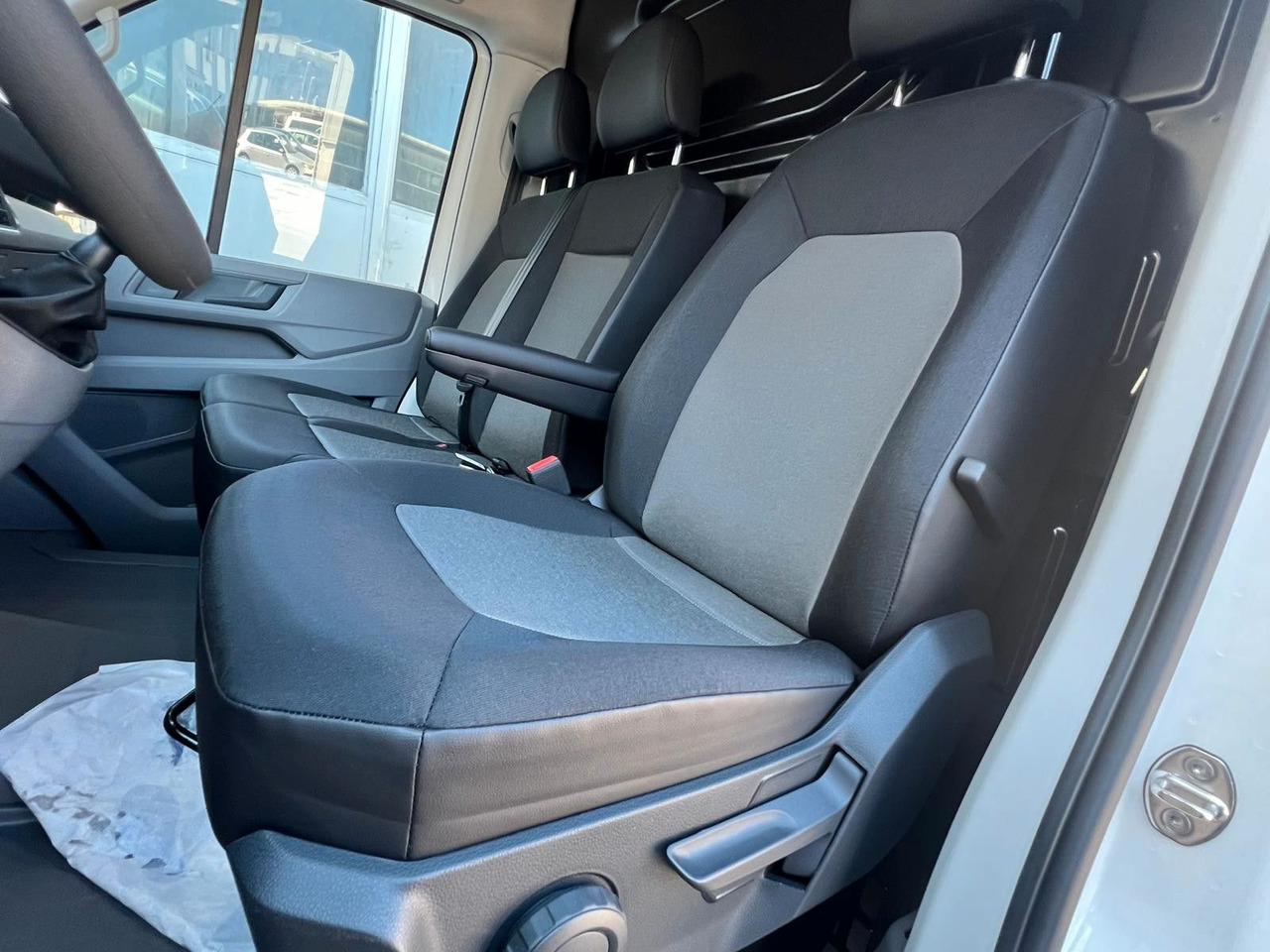 Volkswagen Crafter 35 L3H3-140-Kamera-Temp-Lager - Товарно комбе: слика 5 Volkswagen Crafter 35 L3H3-140-Kamera-Temp-Lager - Товарно комбе: слика 5