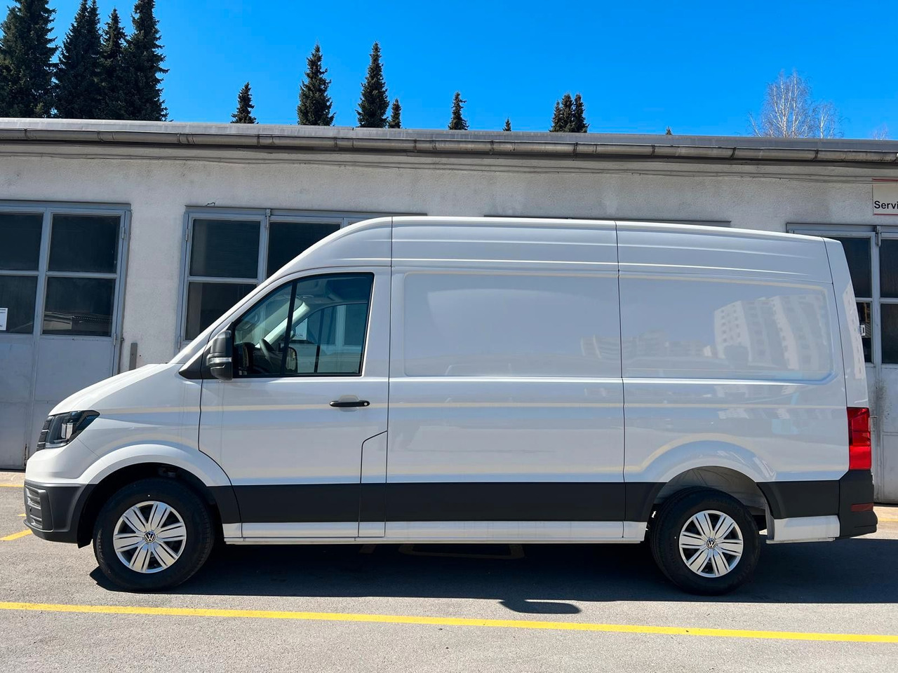Volkswagen Crafter 35 L3H3-140-Kamera-Temp-Lager - Товарно комбе: слика 1 Volkswagen Crafter 35 L3H3-140-Kamera-Temp-Lager - Товарно комбе: слика 1