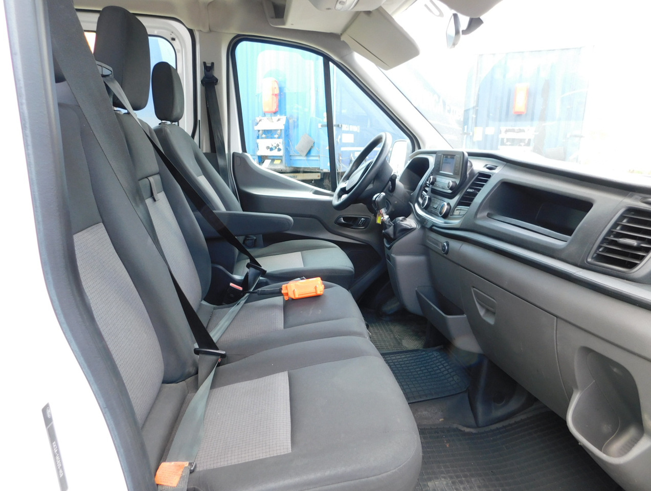 Ford Transit - Комби кипер: слика 5 Ford Transit - Комби кипер: слика 5