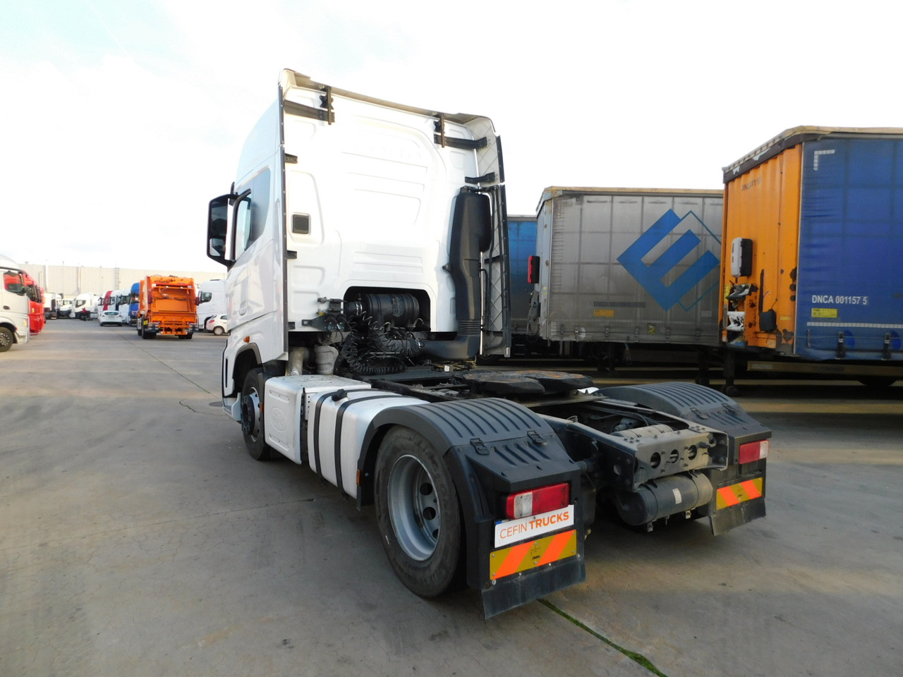 Ford F max 4x2 scab e6 12tx2620 - Камион влекач: слика 4 Ford F max 4x2 scab e6 12tx2620 - Камион влекач: слика 4