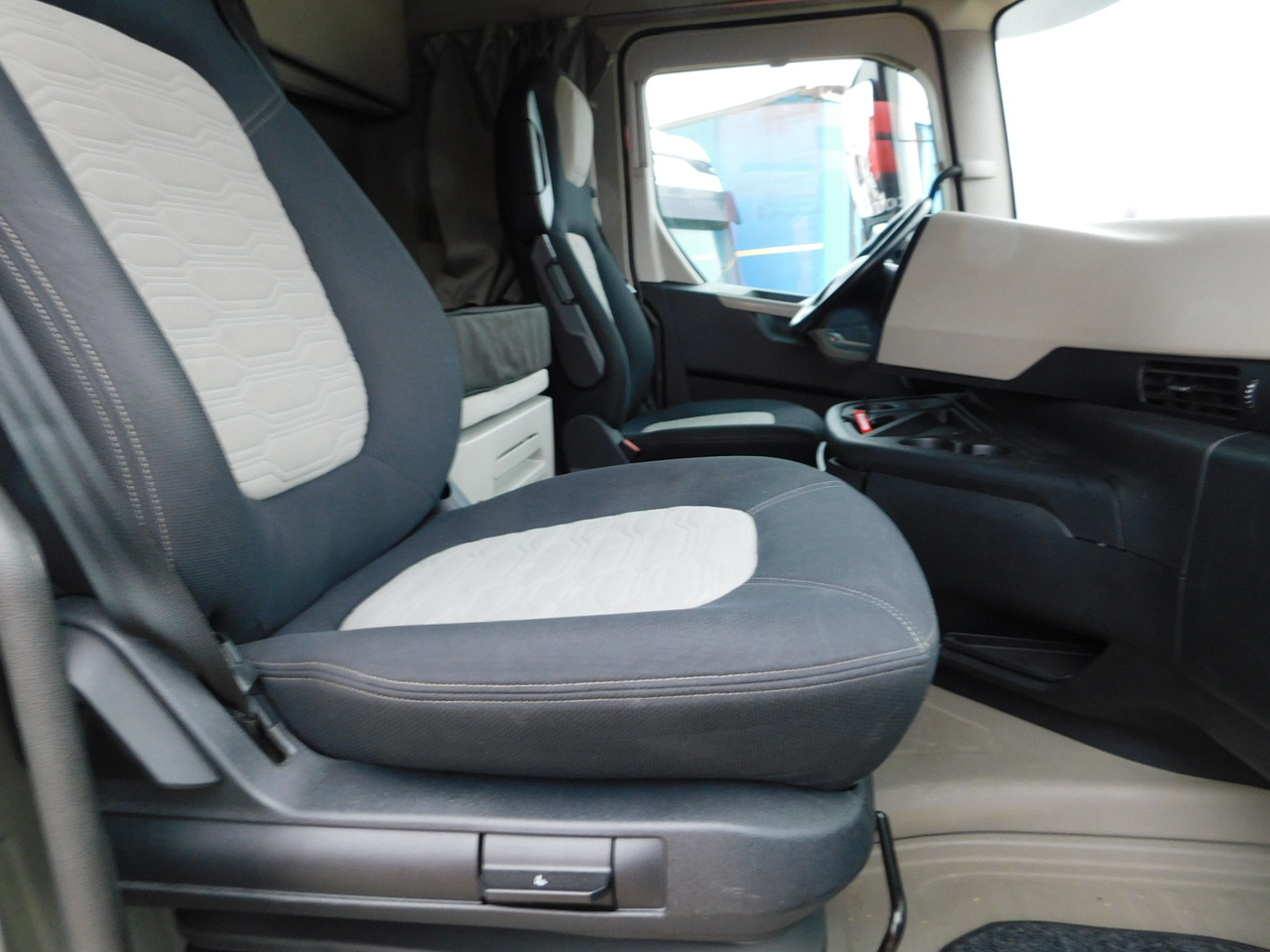 Ford F max ll 4x2 scab e6 12tx2620 - Камион влекач: слика 5 Ford F max ll 4x2 scab e6 12tx2620 - Камион влекач: слика 5