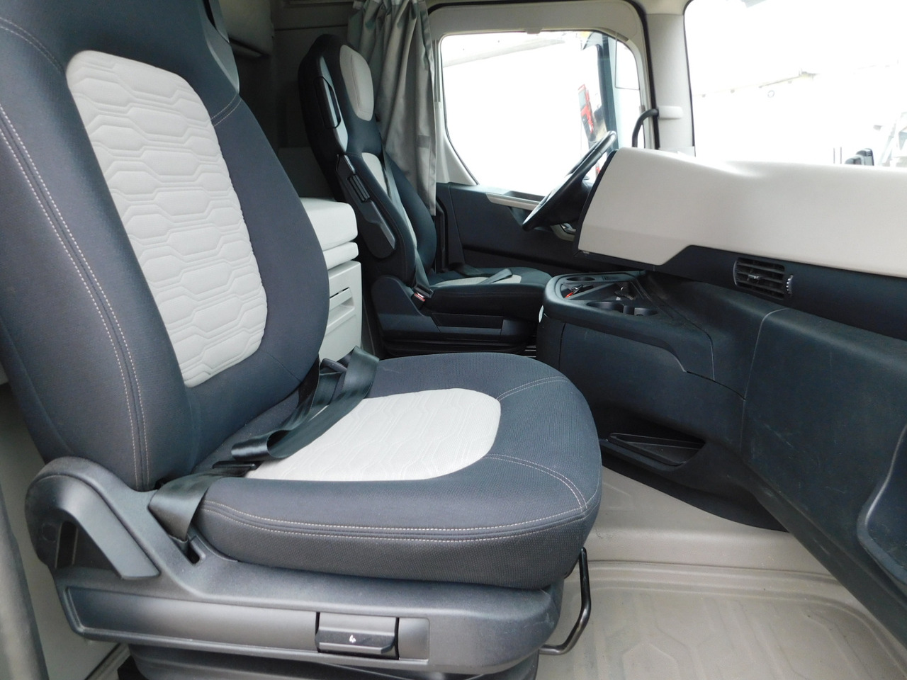 Ford F max ll 4x2 scab e6 12tx2620 - Камион влекач: слика 5 Ford F max ll 4x2 scab e6 12tx2620 - Камион влекач: слика 5