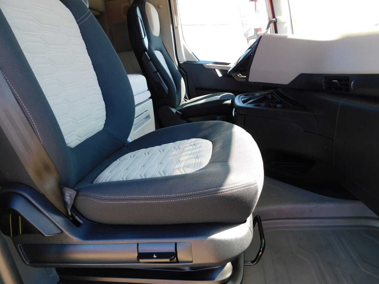 Ford F max ll 4x2 scab e6 12tx2620 - Камион влекач: слика 5 Ford F max ll 4x2 scab e6 12tx2620 - Камион влекач: слика 5