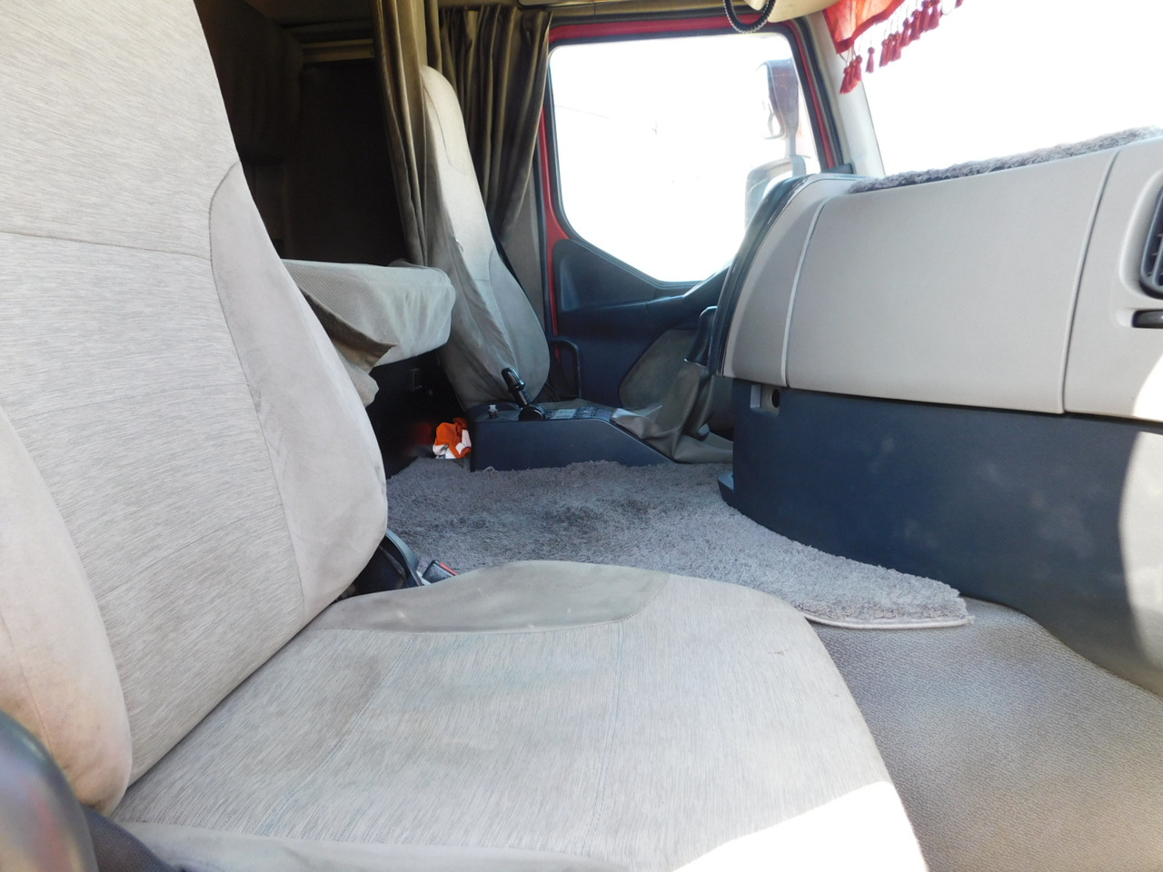 Renault Premium 410dxi - Камион влекач: слика 5 Renault Premium 410dxi - Камион влекач: слика 5