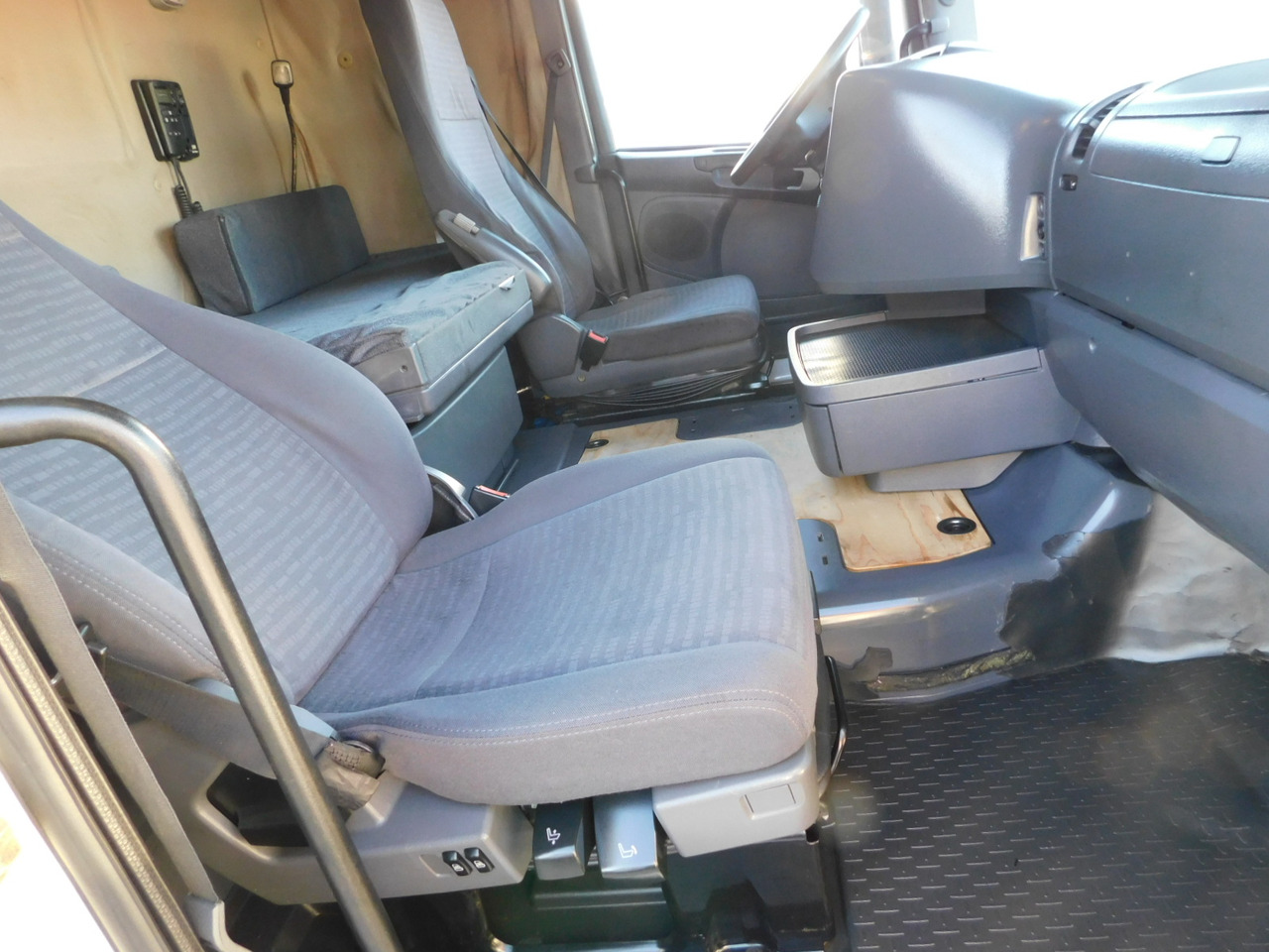 Scania R420 - Камион влекач: слика 5 Scania R420 - Камион влекач: слика 5