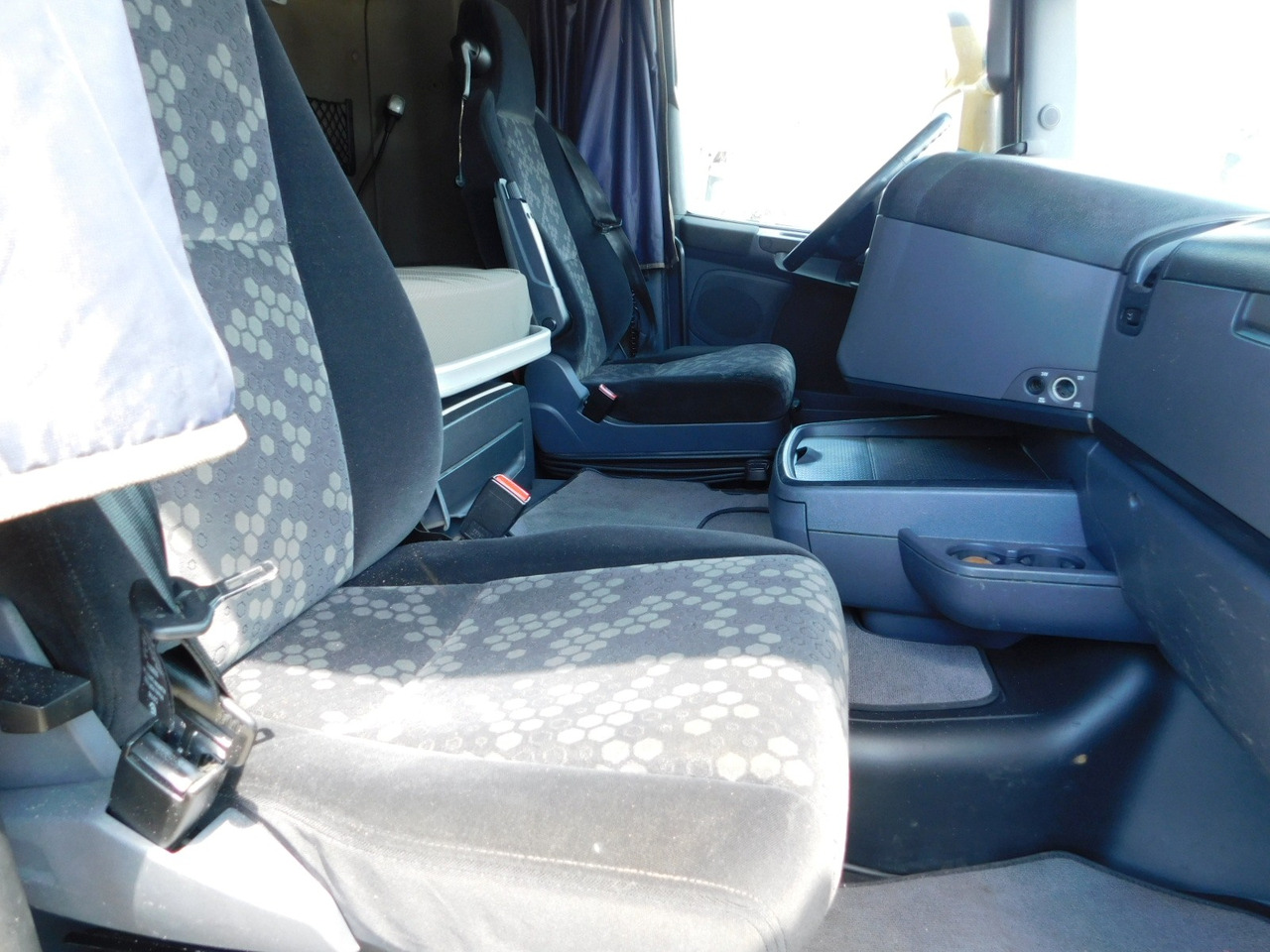 Scania R450 - Камион влекач: слика 5 Scania R450 - Камион влекач: слика 5