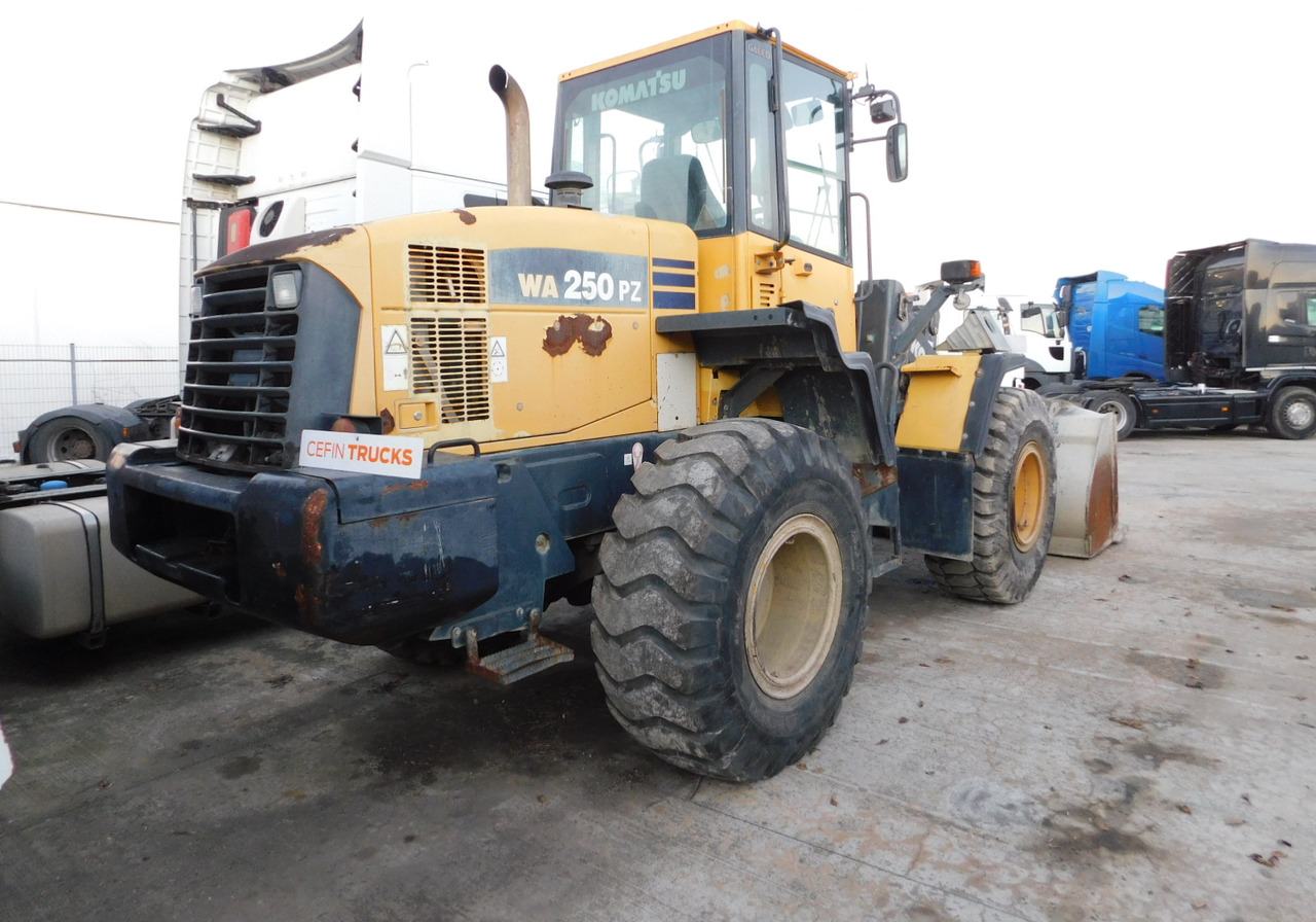 Komatsu Wa250pz 5 - Натоварувач на тркала: слика 4 Komatsu Wa250pz 5 - Натоварувач на тркала: слика 4