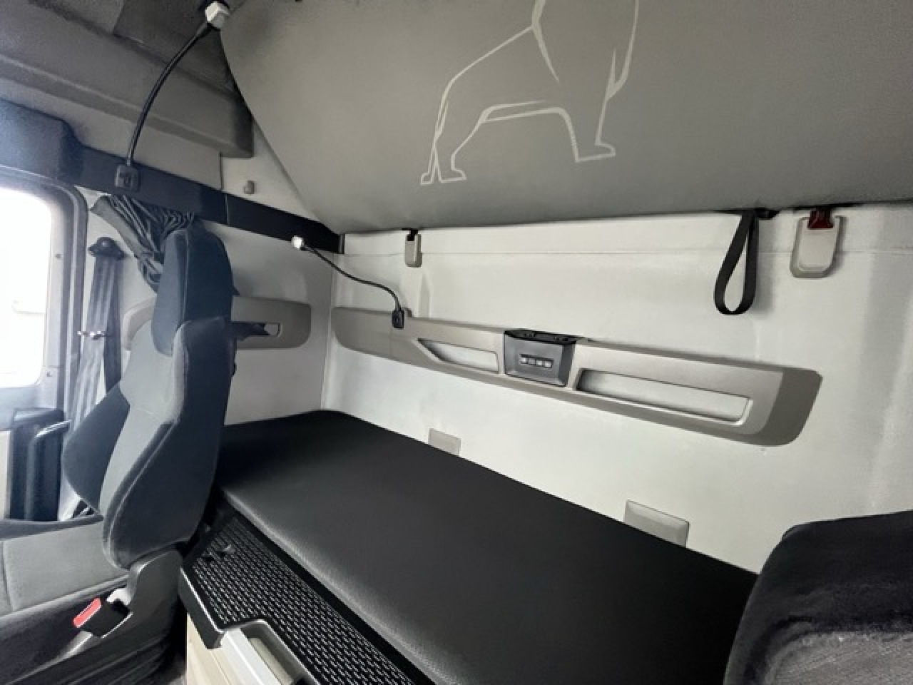 MAN TGX 18.510 4x2 LL SA Euro6 Retarder Klima ZV - Камион влекач: слика 2 MAN TGX 18.510 4x2 LL SA Euro6 Retarder Klima ZV - Камион влекач: слика 2