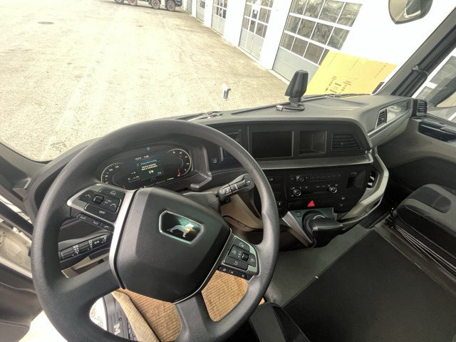 MAN TGX 18.510 4x2 LLS-U Euro6 Intarder Klima ZV - Камион влекач: слика 2 MAN TGX 18.510 4x2 LLS-U Euro6 Intarder Klima ZV - Камион влекач: слика 2