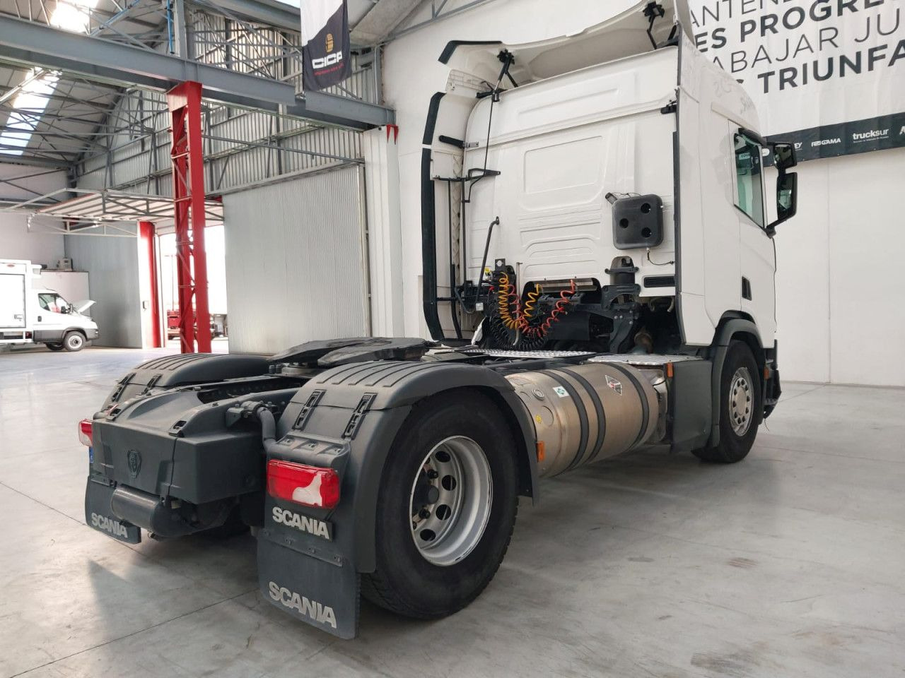 Scania R410 - Камион влекач: слика 3 Scania R410 - Камион влекач: слика 3