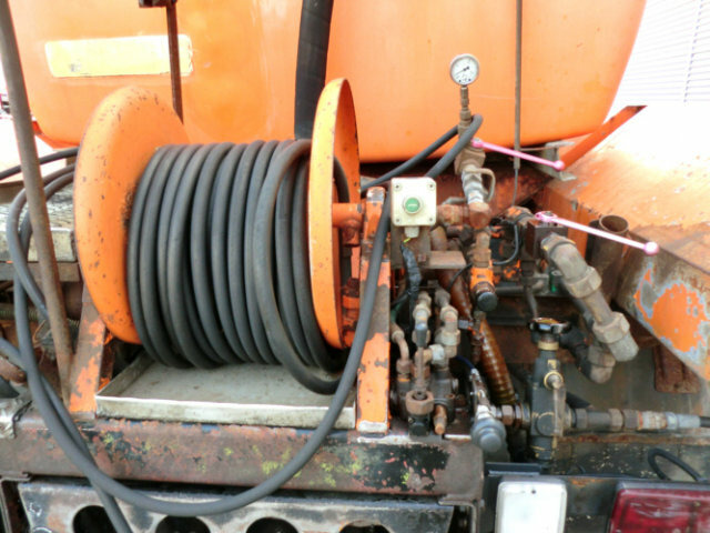 DA22, 5.000 ltr. Tank mit Pumpe Spülaufbau DA22, 5.000 ltr. Tank mit Pumpe - Резервоар за складирање: слика 4 DA22, 5.000 ltr. Tank mit Pumpe Spülaufbau DA22, 5.000 ltr. Tank mit Pumpe - Резервоар за складирање: слика 4