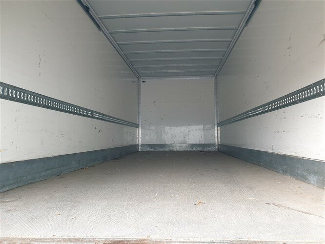 EuroCargo ML140E28 4x2 EuroCargo ML140E28 4x2, 41 cbm - Камион сандучар: слика 3 EuroCargo ML140E28 4x2 EuroCargo ML140E28 4x2, 41 cbm - Камион сандучар: слика 3