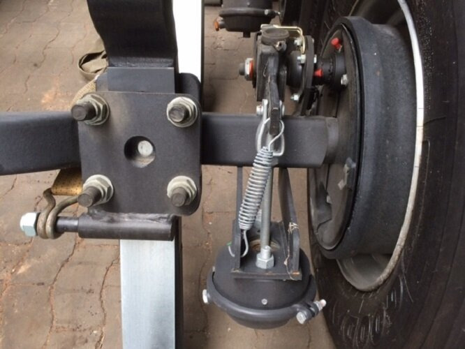 EuroCargo ML160E32 4x2 EuroCargo ML160E32 4x2 mit Teilen für Anhänger und Aufbauten - Автотранспортен камион: слика 4 EuroCargo ML160E32 4x2 EuroCargo ML160E32 4x2 mit Teilen für Anhänger und Aufbauten - Автотранспортен камион: слика 4