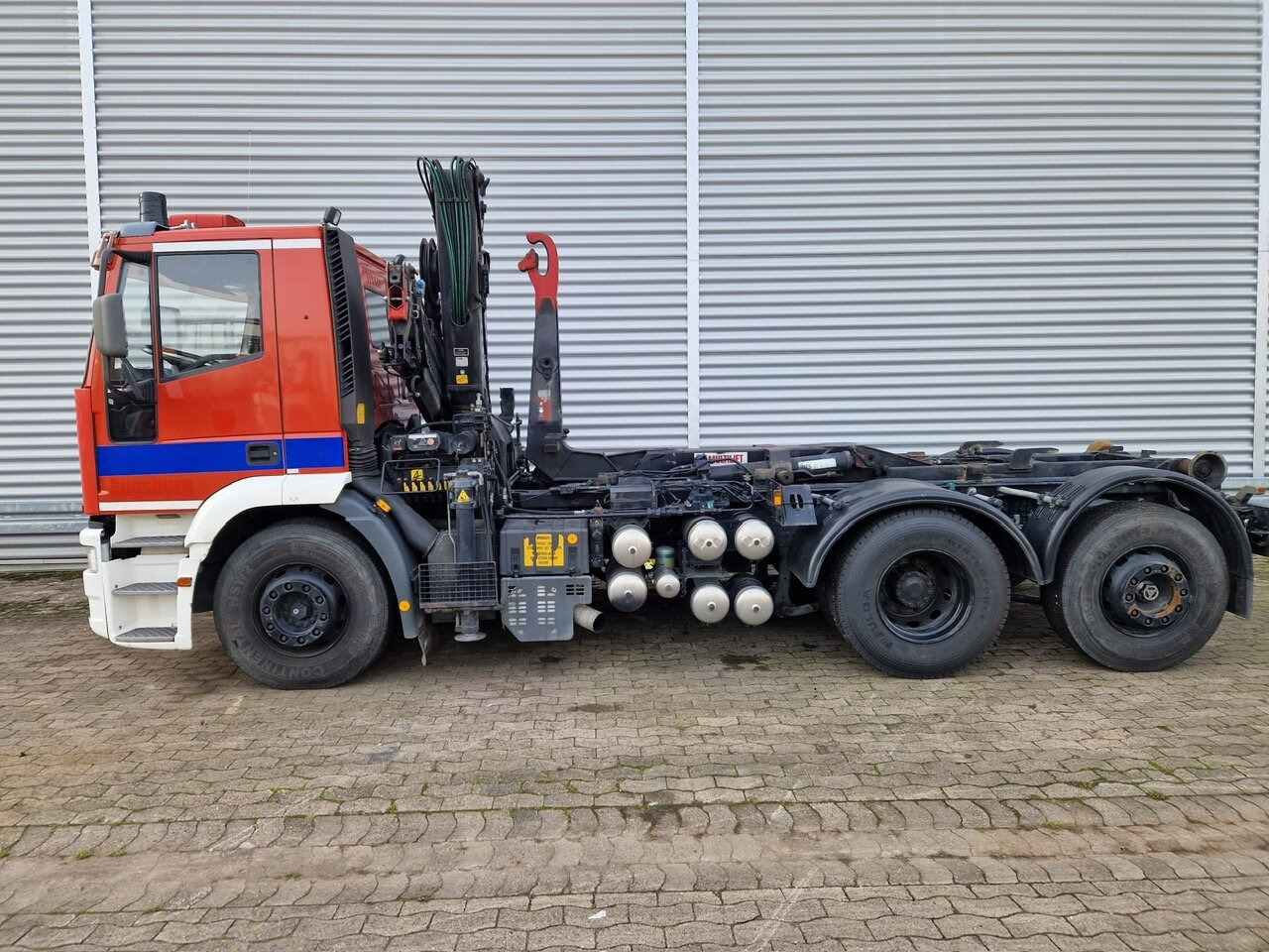 EuroTech 240E38 6x2-4 EuroTech 240E38 6x2-4, Lift-/Lenkachse, Seilwinde, Kran Hiab 100 - Камион со кука за подигање, Камион со кран: слика 1 EuroTech 240E38 6x2-4 EuroTech 240E38 6x2-4, Lift-/Lenkachse, Seilwinde, Kran Hiab 100 - Камион со кука за подигање, Камион со кран: слика 1
