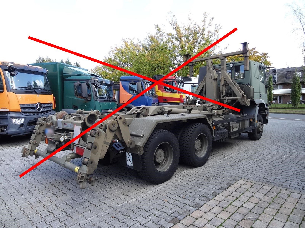 EuroTrakker 260E44W 6X6 EuroTrakker 260E44W 6X6, Retarder, ADR - Камион со кабинска шасија: слика 4 EuroTrakker 260E44W 6X6 EuroTrakker 260E44W 6X6, Retarder, ADR - Камион со кабинска шасија: слика 4