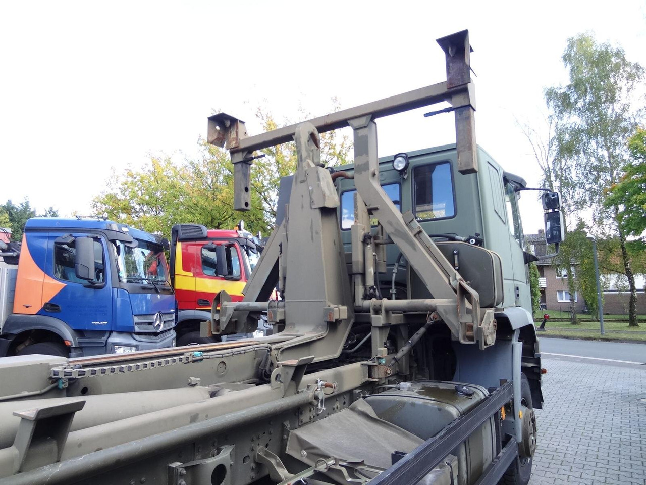 EuroTrakker 260E44W 6X6 EuroTrakker 260E44W 6X6, Retarder, ADR - Камион со кука за подигање: слика 5 EuroTrakker 260E44W 6X6 EuroTrakker 260E44W 6X6, Retarder, ADR - Камион со кука за подигање: слика 5