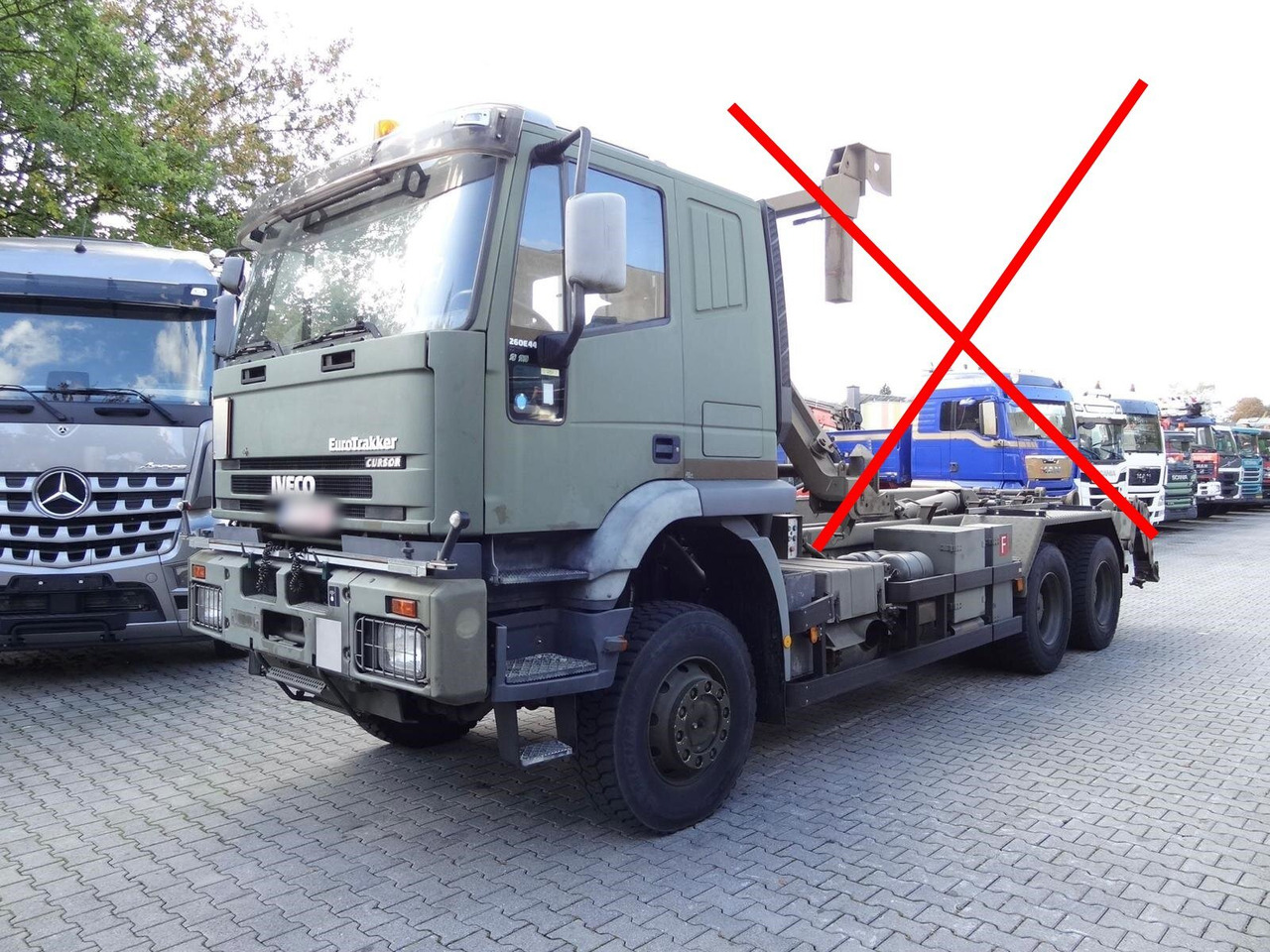 EuroTrakker 260E44W 6X6 EuroTrakker 260E44W 6X6, Retarder, ADR - Камион со кабинска шасија: слика 1 EuroTrakker 260E44W 6X6 EuroTrakker 260E44W 6X6, Retarder, ADR - Камион со кабинска шасија: слика 1