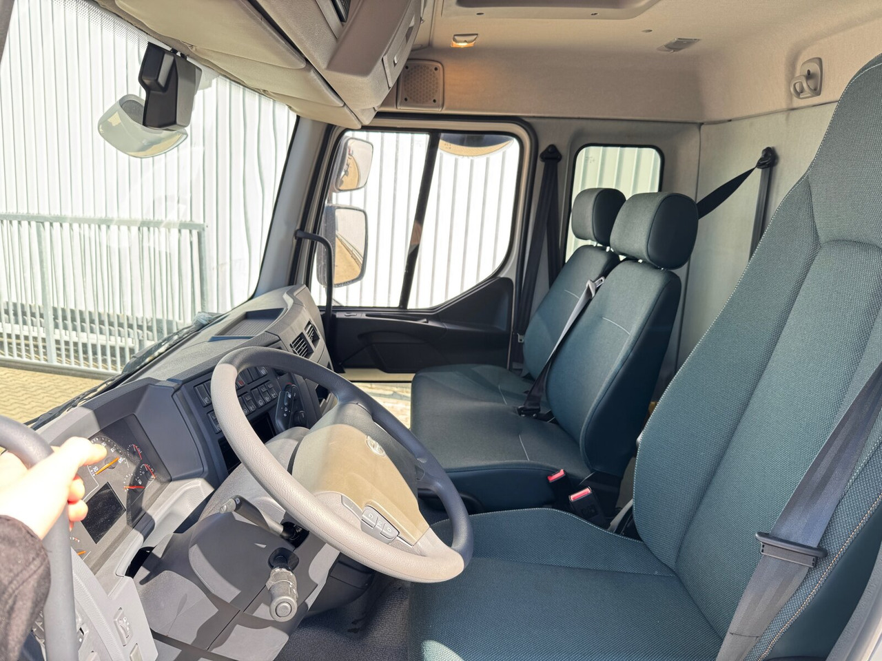 FL 280 4x4 FL 280 4x4 - Камион со кука за подигање: слика 2 FL 280 4x4 FL 280 4x4 - Камион со кука за подигање: слика 2
