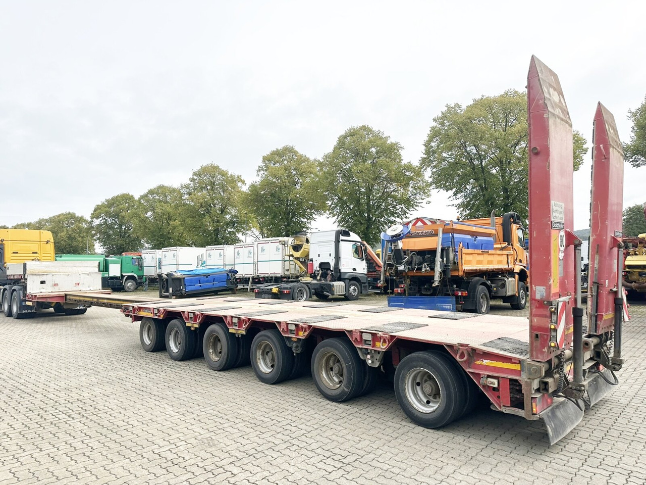Goldhofer STZ L 6-67/80 A STZ-L 6-67/80 A, 6 Achsen, 86.000kg Ges.-Gew. - Полуприколка за низок утовар: слика 2 Goldhofer STZ L 6-67/80 A STZ-L 6-67/80 A, 6 Achsen, 86.000kg Ges.-Gew. - Полуприколка за низок утовар: слика 2