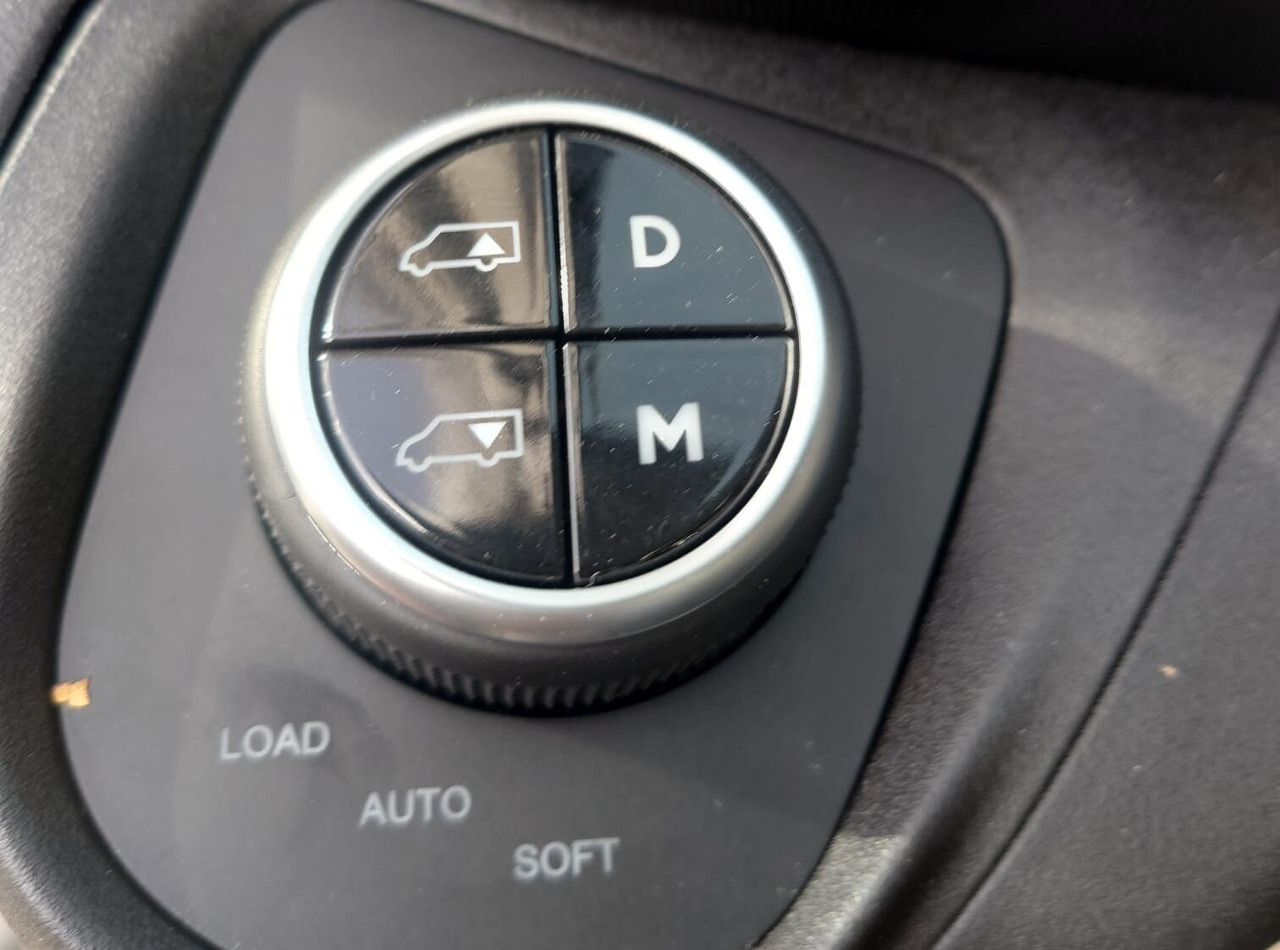 Iveco Daily 72C18H/P DK 4x2 Daily 72C18H/P DK 4x2, Nebenantrieb, Mehrfach Vorhanden! - Камион со кабинска шасија: слика 4 Iveco Daily 72C18H/P DK 4x2 Daily 72C18H/P DK 4x2, Nebenantrieb, Mehrfach Vorhanden! - Камион со кабинска шасија: слика 4