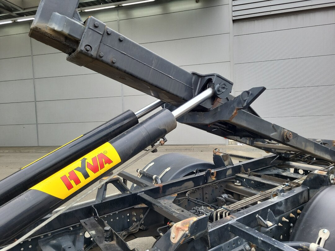 Iveco EuroCargo 120-220 4x2 EuroCargo 120-220 4x2 - Камион со кука за подигање: слика 5 Iveco EuroCargo 120-220 4x2 EuroCargo 120-220 4x2 - Камион со кука за подигање: слика 5