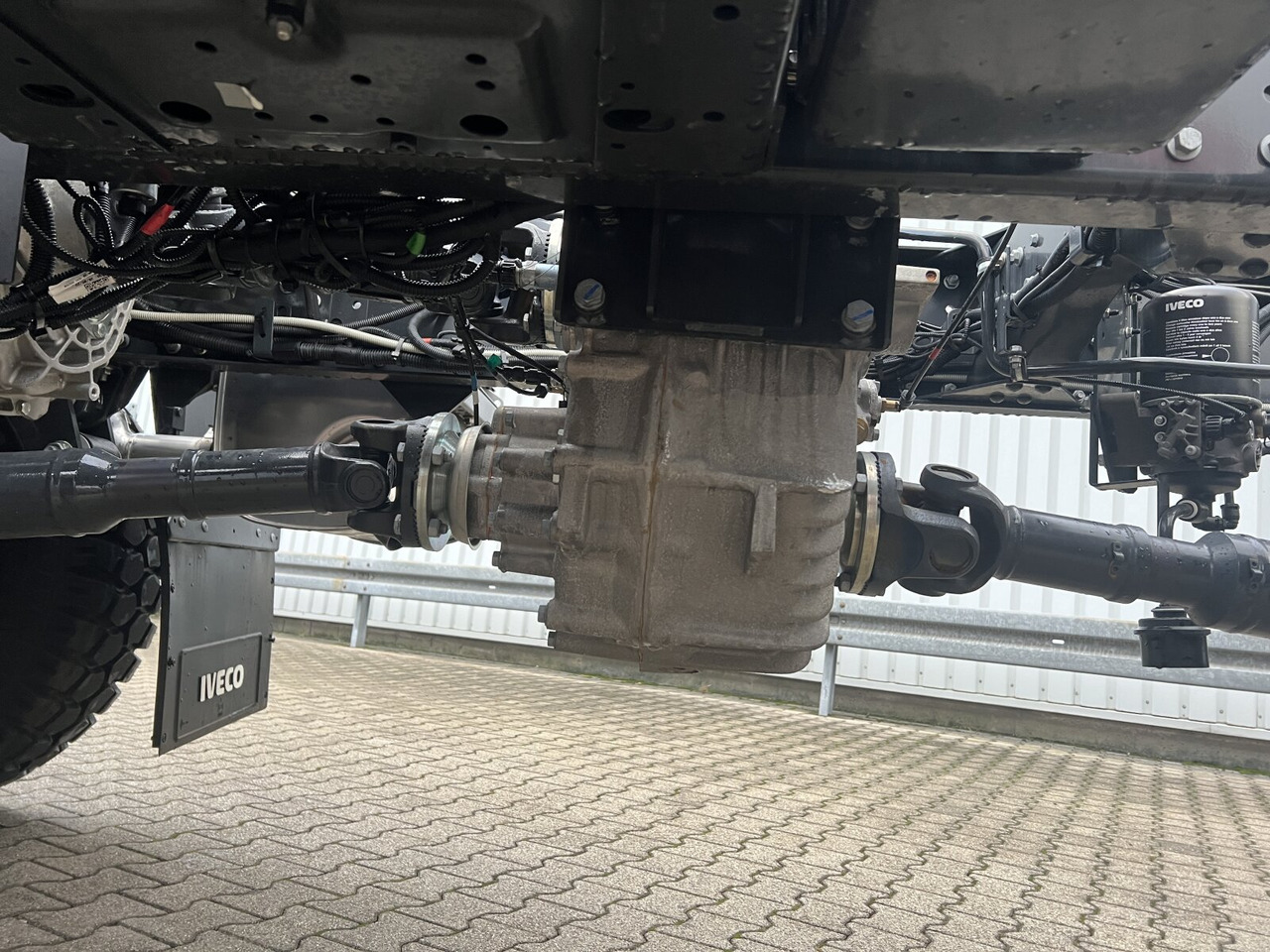 Iveco EuroCargo ML150E24 WS 4x4 EuroCargo ML150E24 WS 4x4, Euro3, mehrfach Vorhanden! - Камион со кабинска шасија: слика 2 Iveco EuroCargo ML150E24 WS 4x4 EuroCargo ML150E24 WS 4x4, Euro3, mehrfach Vorhanden! - Камион со кабинска шасија: слика 2