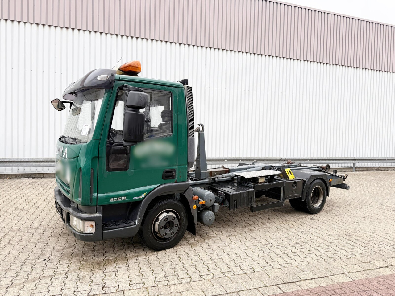 Iveco ML80E18/P 4x2 ML80E18/P 4x2, City-Abroller - Камион со кука за подигање: слика 1 Iveco ML80E18/P 4x2 ML80E18/P 4x2, City-Abroller - Камион со кука за подигање: слика 1