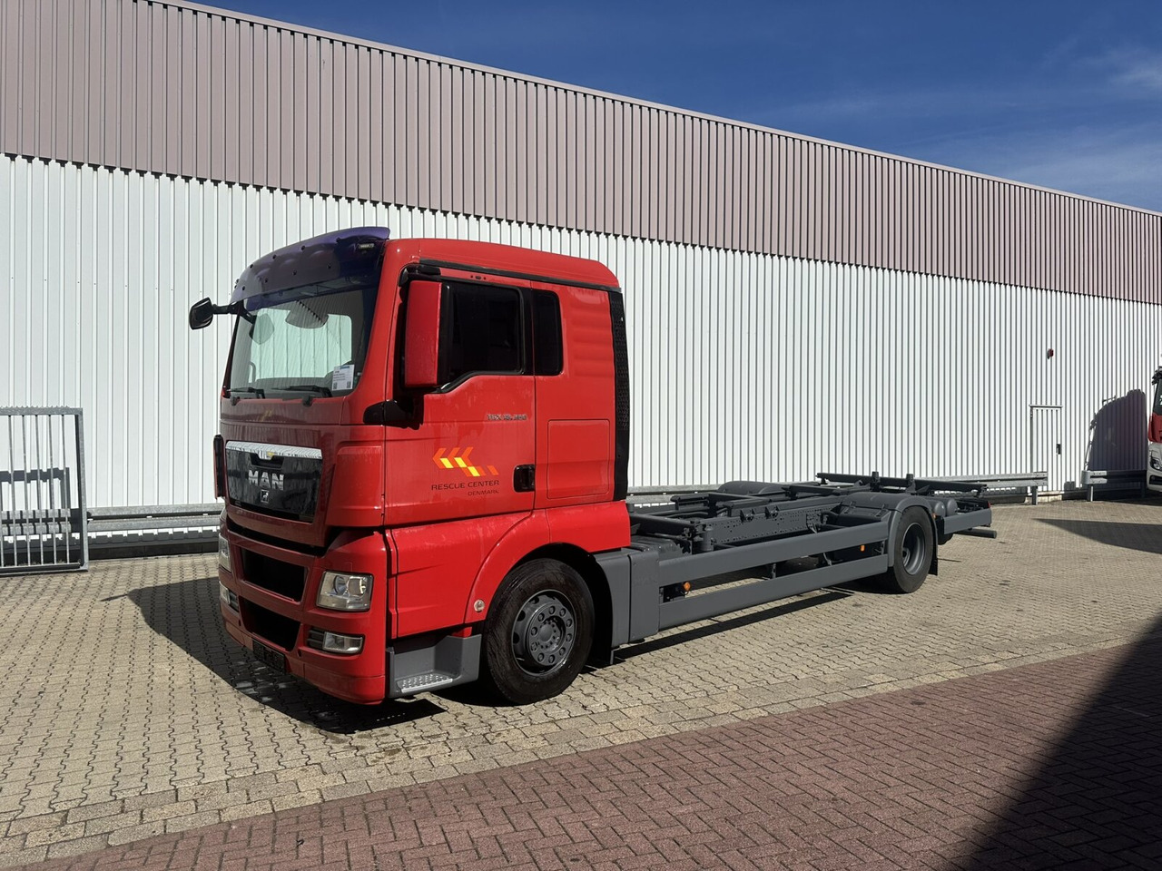MAN TGX 18.360 4X2 LL TGX 18.360 4X2 LL, Fahrschule - Камион: слика 1 MAN TGX 18.360 4X2 LL TGX 18.360 4X2 LL, Fahrschule - Камион: слика 1