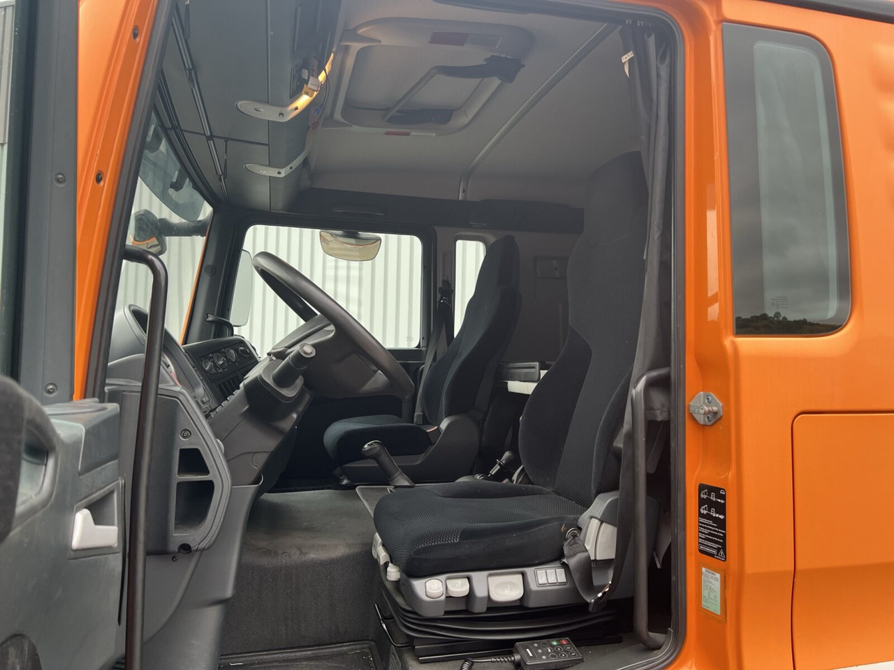 MAN TGL 8.220 4X2 BL TGL 8.220 4X2 BL - Камион влекач: слика 2 MAN TGL 8.220 4X2 BL TGL 8.220 4X2 BL - Камион влекач: слика 2