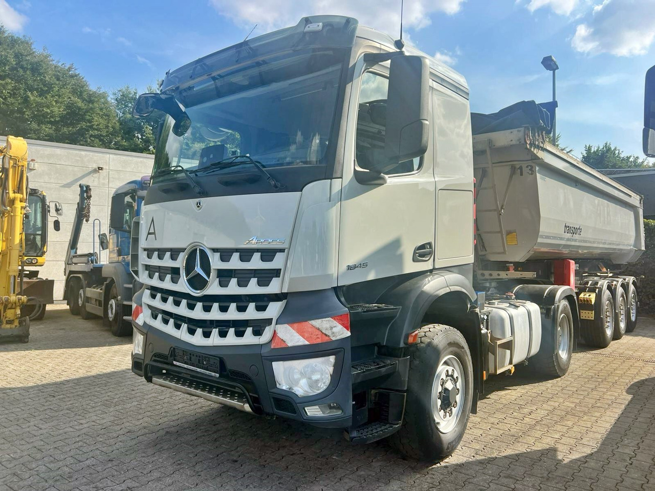 Mercedes-Benz Arocs 1845 LS 4x4 HAD Arocs 1845 LS 4x4 HAD - Камион влекач: слика 1 Mercedes-Benz Arocs 1845 LS 4x4 HAD Arocs 1845 LS 4x4 HAD - Камион влекач: слика 1