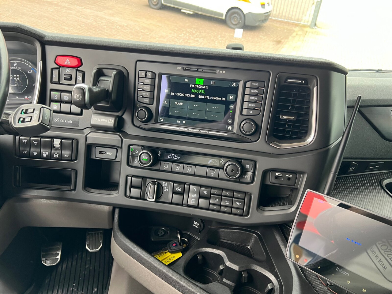 Scania R 580 6x4 R 580 6x4, V8-Motor, Kipphydraulik, Retarder, 66t - Камион влекач: слика 4 Scania R 580 6x4 R 580 6x4, V8-Motor, Kipphydraulik, Retarder, 66t - Камион влекач: слика 4