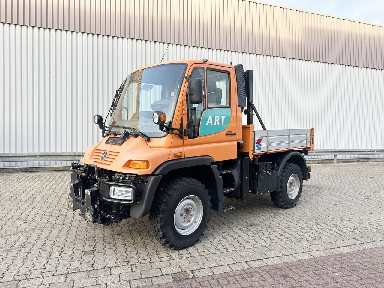 Unimog U300 405/10 4x4 U300 405/10 4x4, Kommunalhydraulik, Frontzapfwelle, Kipper - Комбе: слика 1 Unimog U300 405/10 4x4 U300 405/10 4x4, Kommunalhydraulik, Frontzapfwelle, Kipper - Комбе: слика 1
