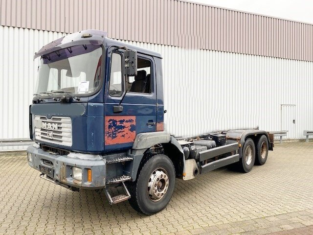 MAN T40 26.364/414 6x4, 6-Zylinder T40 26.364/414 6x4, 6-Zylinder - Камион со кабинска шасија: слика 1 MAN T40 26.364/414 6x4, 6-Zylinder T40 26.364/414 6x4, 6-Zylinder - Камион со кабинска шасија: слика 1