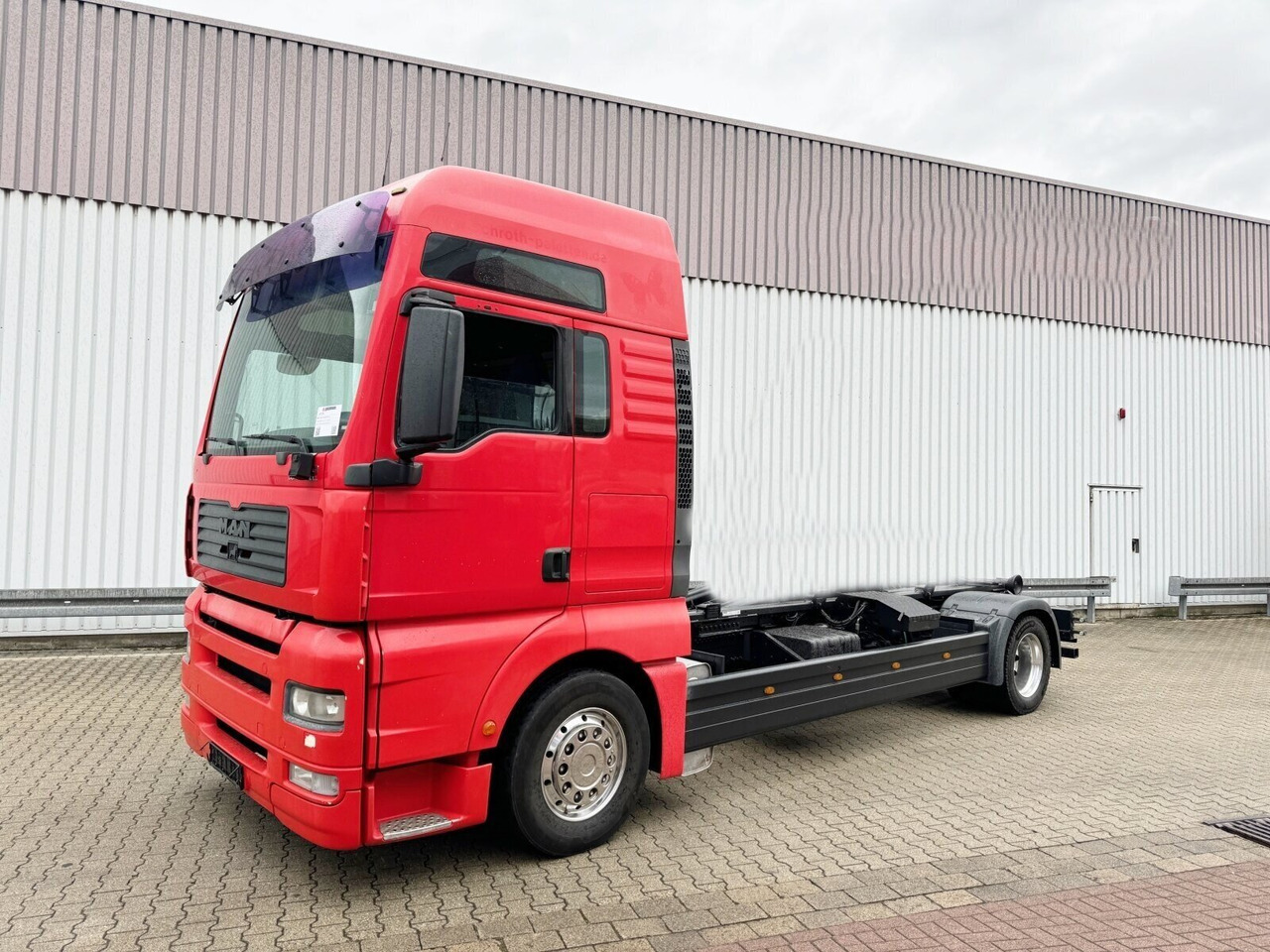 MAN TGA 18.430 4X2 LL TGA 18.430 4X2 LL, 2x AHK - Камион со кука за подигање: слика 1 MAN TGA 18.430 4X2 LL TGA 18.430 4X2 LL, 2x AHK - Камион со кука за подигање: слика 1