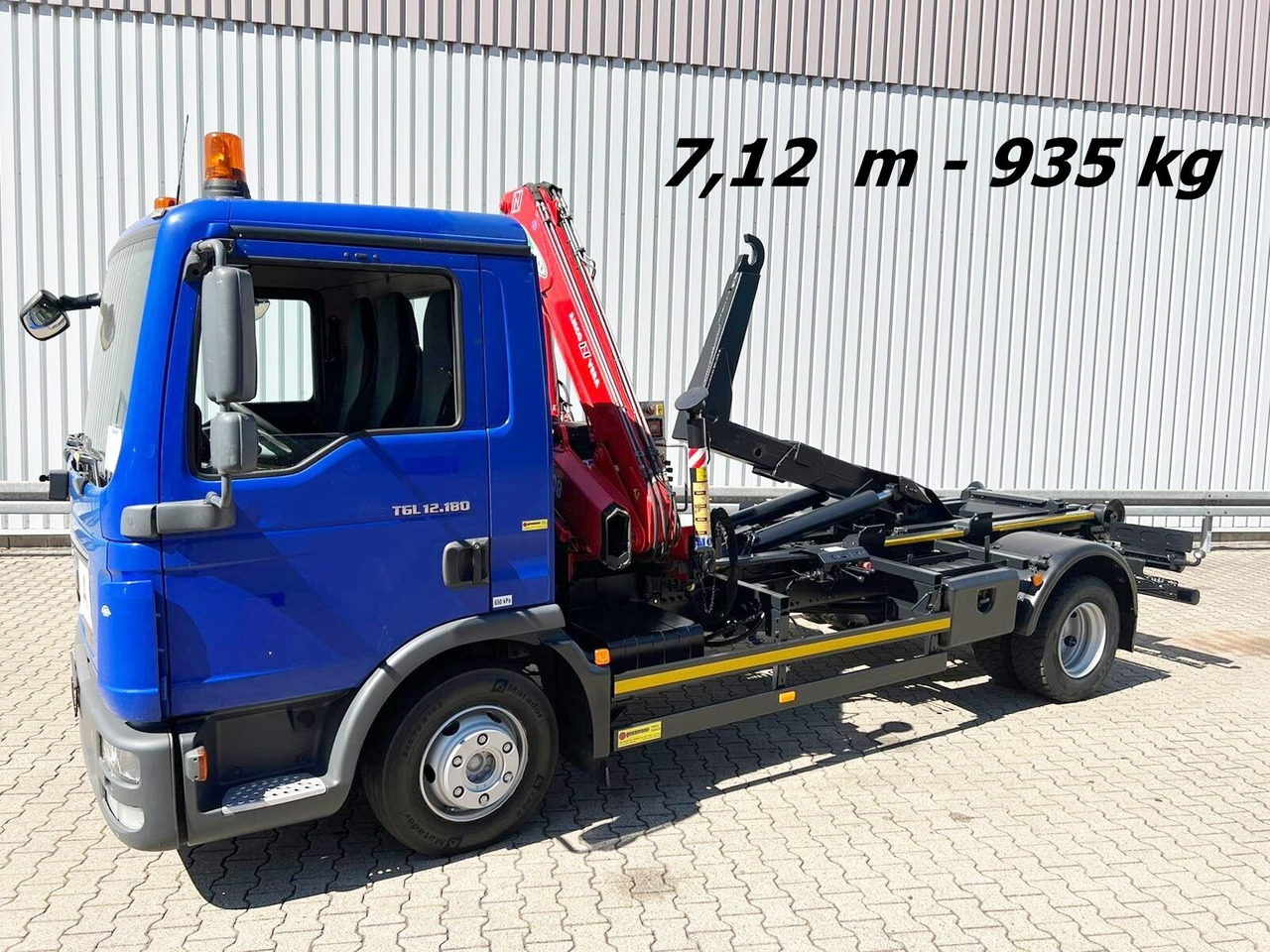 MAN TGL 12.180/210 4x2 BB TGL 12.180/210 4x2 BB, City-Abroller, Kran AMCO VEBA 807N2S - Камион со кука за подигање, Камион со кран: слика 1 MAN TGL 12.180/210 4x2 BB TGL 12.180/210 4x2 BB, City-Abroller, Kran AMCO VEBA 807N2S - Камион со кука за подигање, Камион со кран: слика 1