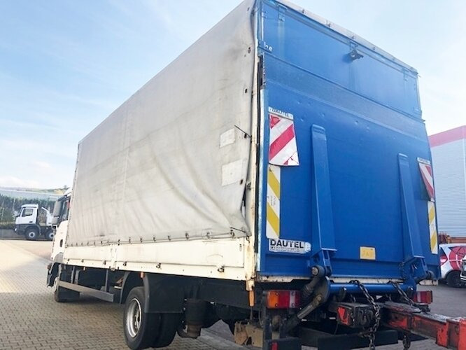 MAN TGL 8.210 BL 4x2 TGL 8.210 BL 4x2 mit LBW, Motorschaden! - Камион со церада: слика 3 MAN TGL 8.210 BL 4x2 TGL 8.210 BL 4x2 mit LBW, Motorschaden! - Камион со церада: слика 3