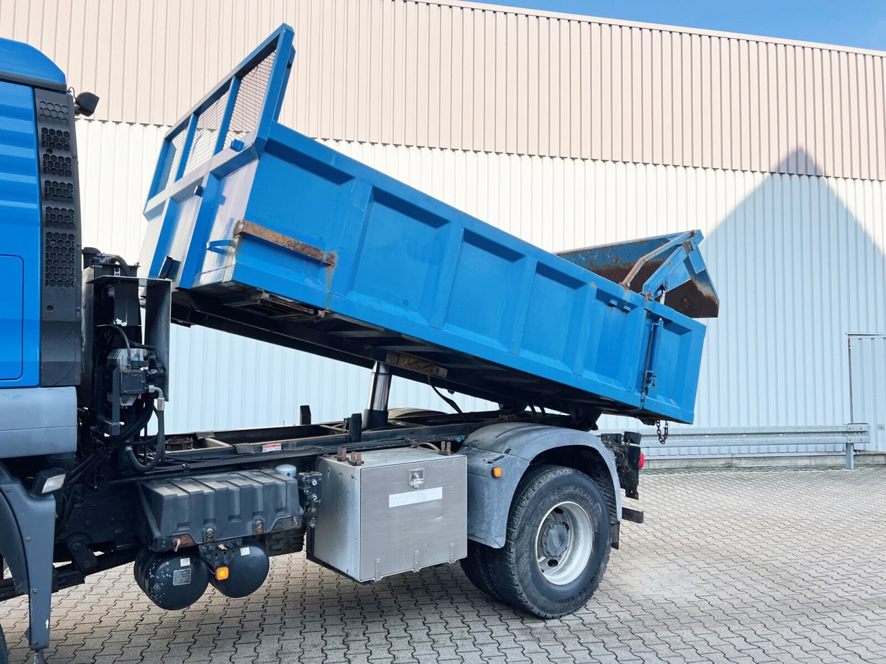 MAN TGS 18.360 4X4 BL TGS 18.360 4X4 BL, Hinterkipper, hydr. Heckklappe, Winterdienstausstattung - Кипер: слика 4 MAN TGS 18.360 4X4 BL TGS 18.360 4X4 BL, Hinterkipper, hydr. Heckklappe, Winterdienstausstattung - Кипер: слика 4