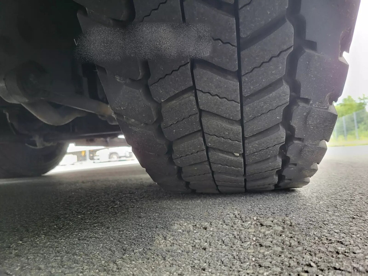 MAN TGS 26.400 6x2-4 LL TGS 26.400 6x2-4 LL, Lenk-/Lift, Hubdach - Камион со платформа, Камион со кран: слика 3 MAN TGS 26.400 6x2-4 LL TGS 26.400 6x2-4 LL, Lenk-/Lift, Hubdach - Камион со платформа, Камион со кран: слика 3