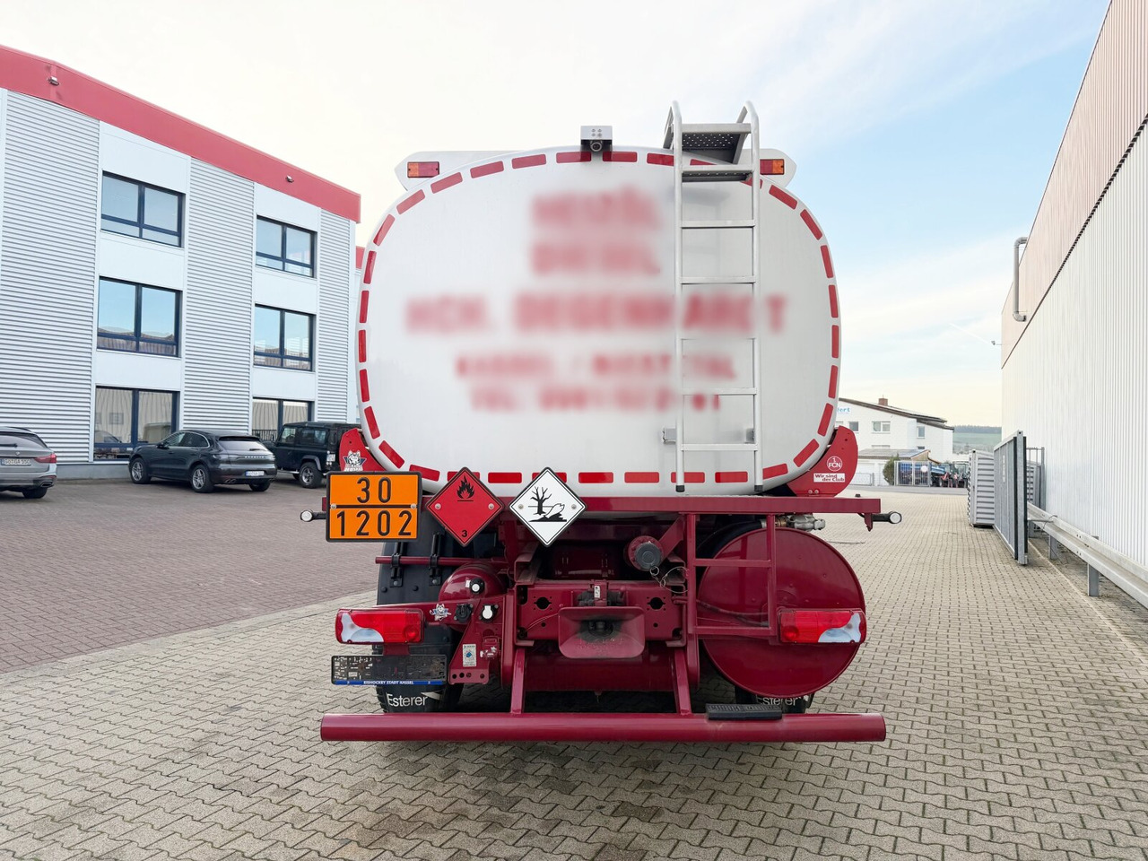 Камион цистерна MAN TGS 26.400 6x2-4 LL TGS 26.400 6x2-4 LL, Lenk-/Lift, Navi, ADR, Esterer Tank ca. 19270l, 2 Kammern, Funk: слика 14