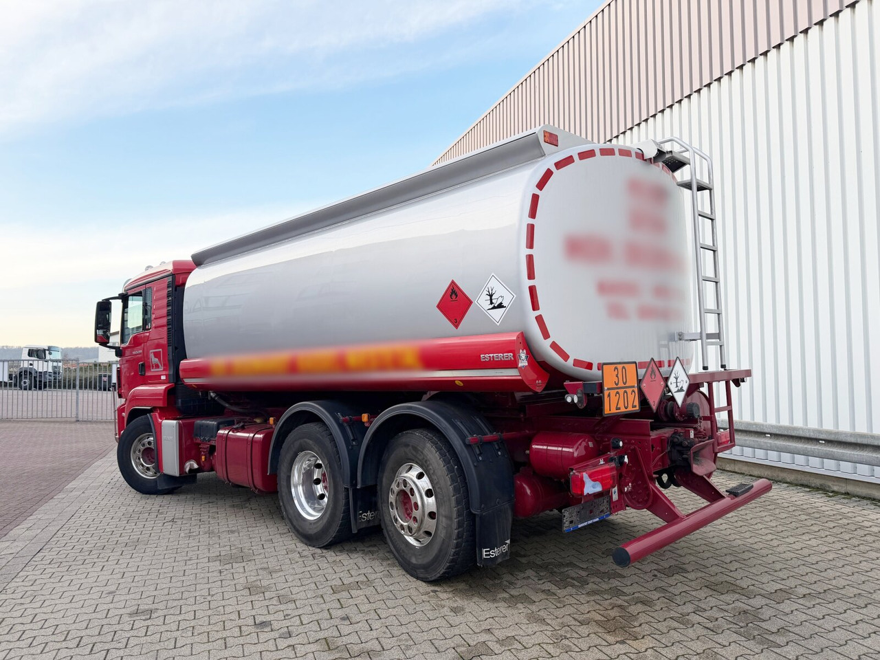 Камион цистерна MAN TGS 26.400 6x2-4 LL TGS 26.400 6x2-4 LL, Lenk-/Lift, Navi, ADR, Esterer Tank ca. 19270l, 2 Kammern, Funk: слика 15