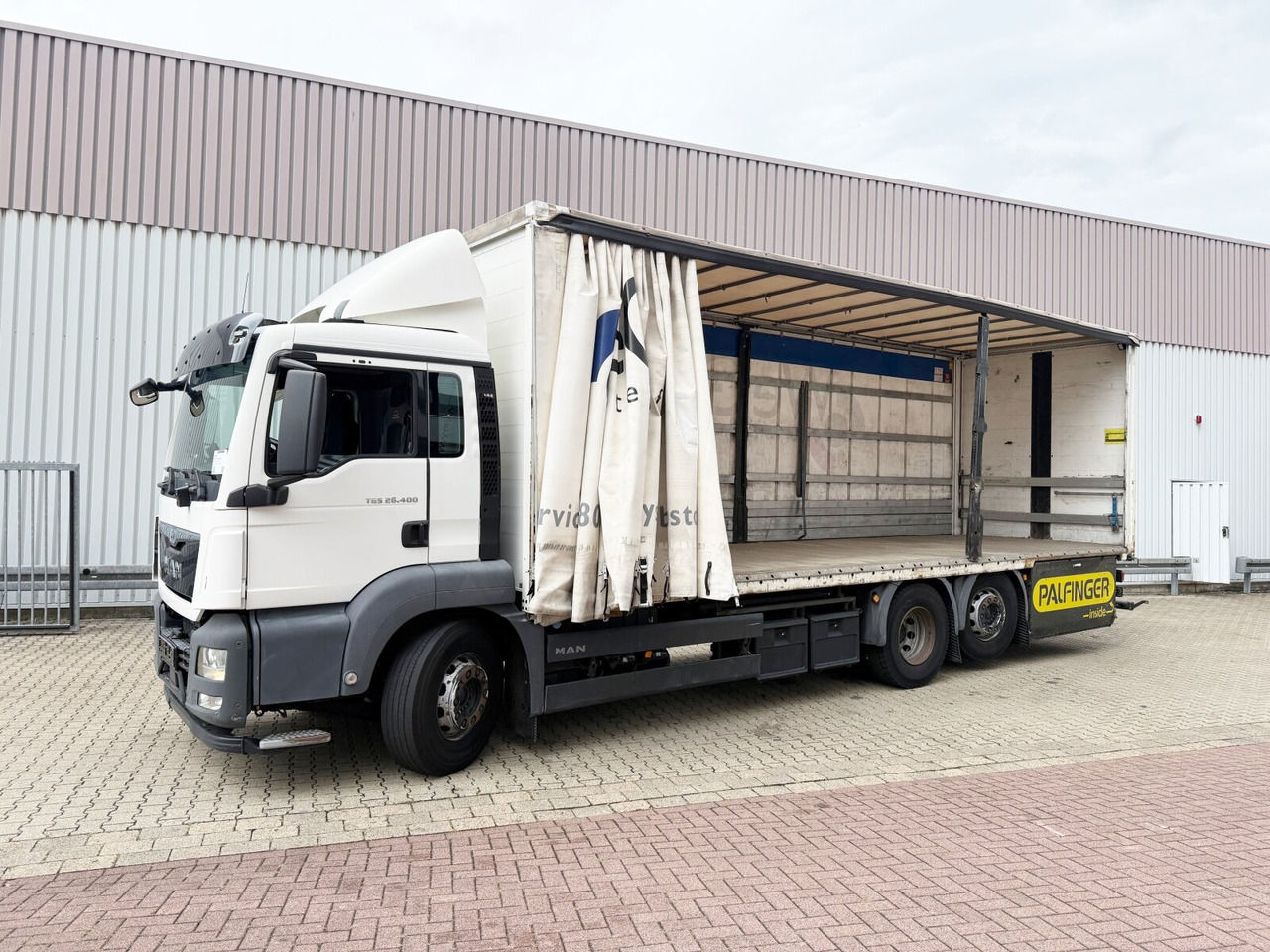 MAN TGS 26.400 6x2-4 LL TGS 26.400 6x2-4 LL, Lenk-/Liftachse - Камион со платформа, Камион со кран: слика 1 MAN TGS 26.400 6x2-4 LL TGS 26.400 6x2-4 LL, Lenk-/Liftachse - Камион со платформа, Камион со кран: слика 1