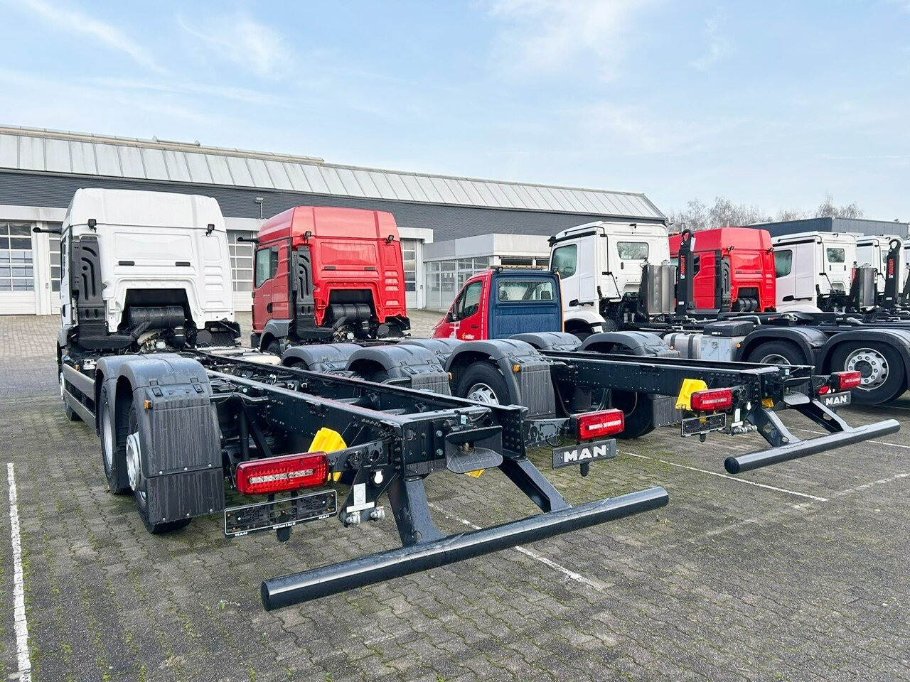 MAN TGS 26.480 6x2-4 BL CH TGS 26.480 6x2-4 BL CH, Lenk-/Lift, OptiView, LED, Navi, Motorabtrieb - Камион со кабинска шасија: слика 5 MAN TGS 26.480 6x2-4 BL CH TGS 26.480 6x2-4 BL CH, Lenk-/Lift, OptiView, LED, Navi, Motorabtrieb - Камион со кабинска шасија: слика 5