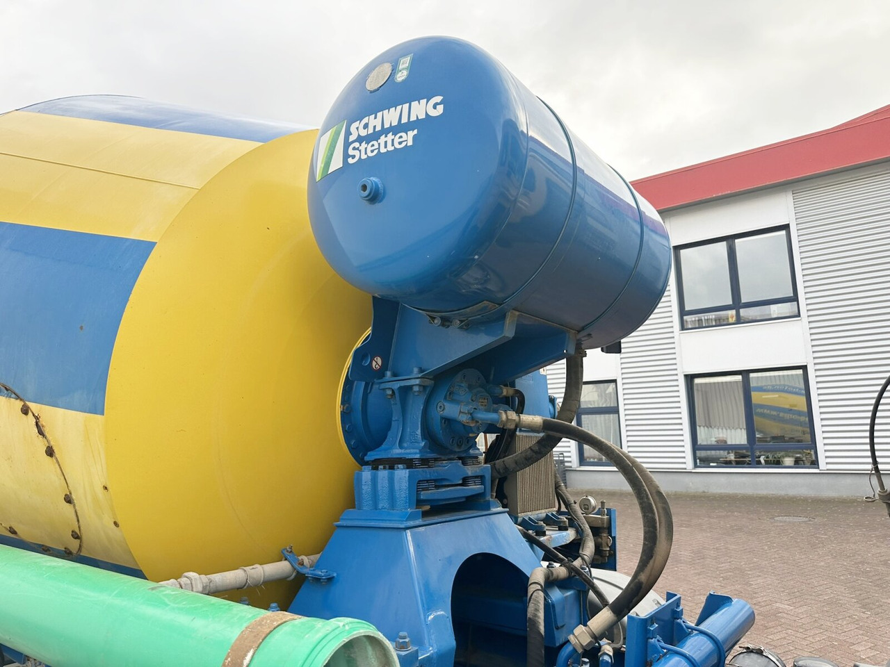 MAN TGS 32.400 8X4 BB TGS 32.400 8x4 BB, Stetter ca. 9m³ - Камион миксер за бетон: слика 2 MAN TGS 32.400 8X4 BB TGS 32.400 8x4 BB, Stetter ca. 9m³ - Камион миксер за бетон: слика 2