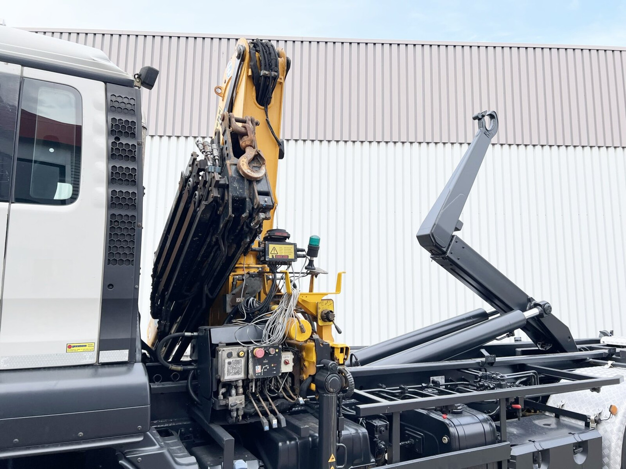 MAN TGS 33.440 6X4 BL TGS 33.440 6X4 BL mit Kran Effer 165-3S, Funk - Камион со кука за подигање, Камион со кран: слика 3 MAN TGS 33.440 6X4 BL TGS 33.440 6X4 BL mit Kran Effer 165-3S, Funk - Камион со кука за подигање, Камион со кран: слика 3