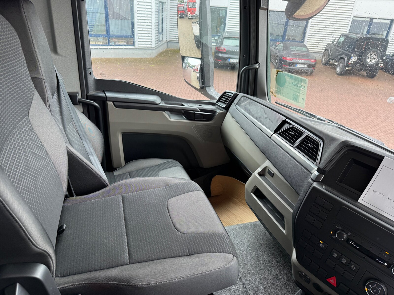 MAN TGS 33.440 6x6 BB CH RHD TGS 33.440 6x6 BB CH RHD, Euro2, Rechtslenker, Einzelbereifung - Камион со кабинска шасија: слика 5 MAN TGS 33.440 6x6 BB CH RHD TGS 33.440 6x6 BB CH RHD, Euro2, Rechtslenker, Einzelbereifung - Камион со кабинска шасија: слика 5