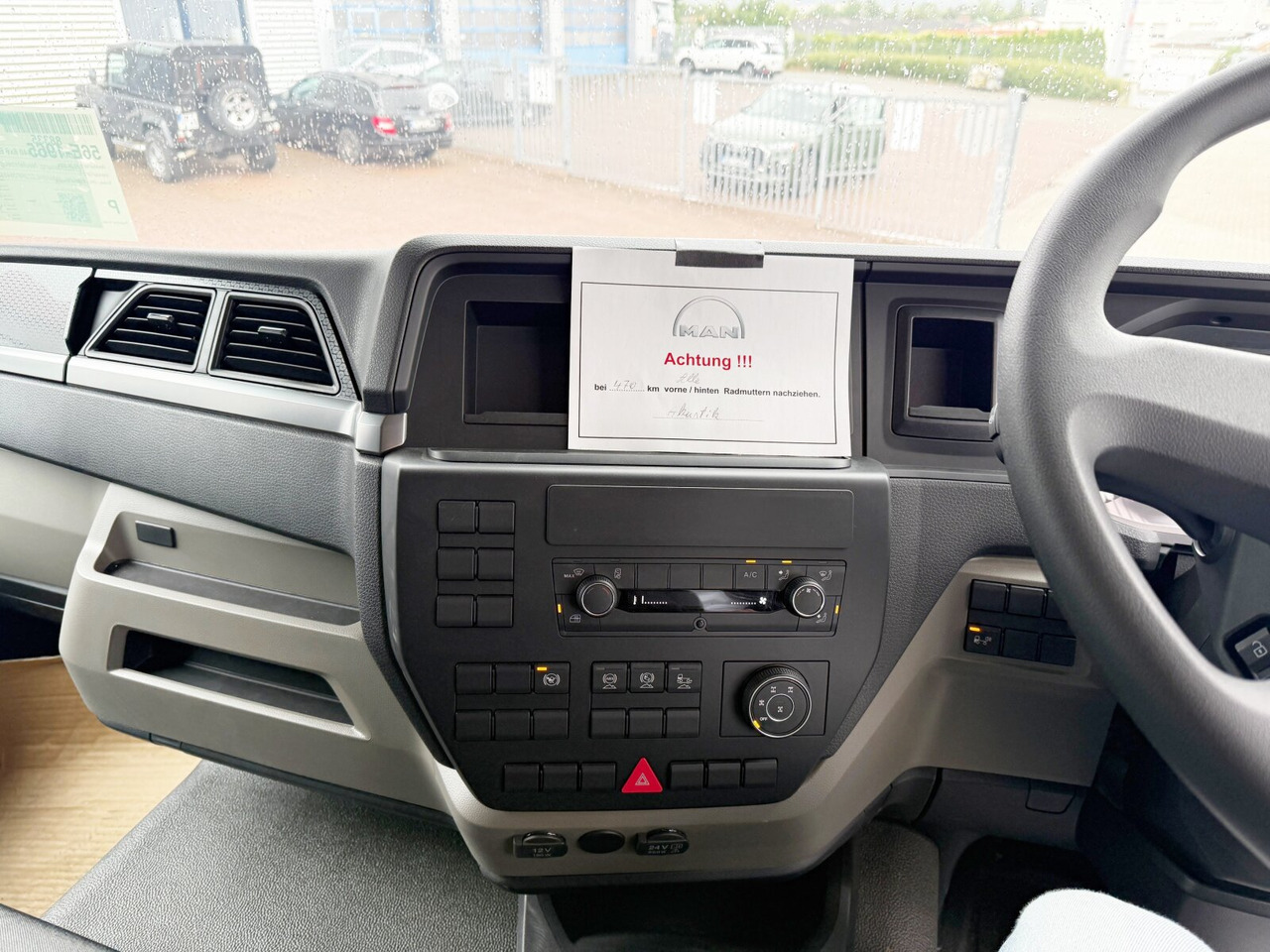 MAN TGS 33.440 6x6 BB CH RHD TGS 33.440 6x6 BB CH RHD, Euro2, Rechtslenker, Einzelbereifung - Камион со кабинска шасија: слика 3 MAN TGS 33.440 6x6 BB CH RHD TGS 33.440 6x6 BB CH RHD, Euro2, Rechtslenker, Einzelbereifung - Камион со кабинска шасија: слика 3
